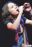 【中古】生写真(ジャニーズ)/アイドル/関ジャニ∞ AICHI 0730-0731：関ジャニ∞/渋谷すばる/ライブフォト・上半身・衣装黒・インナー青・ストールピンク・両手マイク・枠無し/えっ! ホンマ!? ビックリ!! TOUR 2007