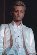 【中古】生写真(ジャニーズ)/アイドル/KAT-TUN KAT-TUN/田中聖/バストアップ・ジャケット白・目線右下・背景黒・2Lサイズ/DREAM BOYS