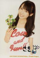 【中古】生写真(ハロプロ)/アイドル/°C-ute °C-ute/中島早貴/上半身・Tシャツ白(ロゴ赤)・右手置物・背..