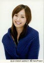 【中古】生写真(ハロプロ)/アイドル/モーニング娘。 モーニング娘。/藤本美貴/衣装青・バストアップ・笑顔・背景白/公式生写真