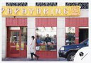 【中古】生写真(ジャニーズ)/アイドル/Kinki Kids Kinki Kids/堂本光一/横型・全身・歩く・コートベージュ・街中・背景お店・野外/公式生写真