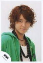 【中古】生写真(ジャニーズ)/アイドル/NEWS NEWS/手越祐也/バストアップ・パーカー緑・ストール・目線左・背景白/公式生写真