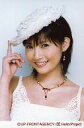 【中古】生写真(ハロプロ)/アイドル/モーニング娘。 モーニング娘。/安倍なつみ/バストアップ・衣装白・右手人差し指帽子・ネックレス・笑顔・ポストカードサイズ/公式生写真