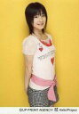【中古】生写真(ハロプロ)/アイドル/Berryz工房 Berryz工房/嗣永桃子/膝上・衣装ピンク・白・体右向き・チェック柄ハーフパンツ・背景黄色/公式生写真