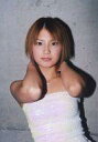 【中古】生写真(ハロプロ)/アイドル/モーニング娘。 モーニング娘。/矢口真里/バストアップ・衣装白.ピンク・両手頭後ろ・背景グレー・コンクリート・枠無し/公式生写真