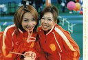 【中古】生写真(ハロプロ)/アイドル/Hello! Project Hello! Project/平家みちよ・稲葉貴子/横型・上半身・赤色ジャージ・背景緑・平家...