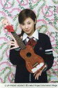【中古】生写真(ハロプロ)/アイドル/Hello! Project 松浦亜弥/上半身・制服黒・リボン赤・ウクレレ・両手パー・背景白緑ピンク・Alo-Hello・ポストカードサイズ/公式生写真