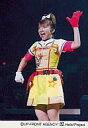 【中古】生写真(ハロプロ)/アイドル/モーニング娘。 モーニング娘。/辻希美/ライブフォト・膝上・衣装黄色のミニモニ。衣装・左手上げ・口開け/公式生写真