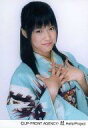 【中古】生写真(ハロプロ)/アイドル/モーニング娘。 モーニング娘。/亀井絵里/バストアップ・着物青・両手胸・体右向き・目線左・背景白/公式生写真