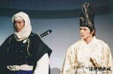 【中古】生写真(ジャニーズ)/アイドル/ジャニーズ ジャニーズ/滝沢秀明・藤ヶ谷太輔/横型・ライブフォト・上半身・和服黒白・目線左・背景グレー・2Lサイズ/滝沢演舞城/公式生写真