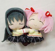 【中古】ぬいぐるみ 鹿目まどか＆暁美ほむら ハグぐるみ(ぬいぐるみ) 「劇場版 魔法少女まどか☆マギカ 新編 叛逆の物語」 ローソン限定