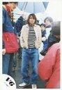 【中古】生写真(ジャニーズ)/アイドル/V6 V6/森田剛/全身・衣装白ボーダー・両手ポケット・傘・背景人/公式生写真