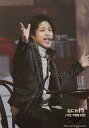 【中古】生写真(ジャニーズ)/アイドル/ジャニーズWEST ジャニーズWEST/桐山照史/ライブフォト・膝上・衣装黒・両手パー・右向き・座り/「なにわ侍 ハローTOKYO!!」 公式生写真