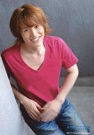 【中古】生写真(ジャニーズ)/アイドル/Veteran Veteran/浜中文一/膝上・衣装赤・カメラ目線・笑顔/ANOTHER 2013