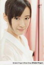 【中古】生写真(ハロプロ)/アイドル/モーニング娘。 モーニング娘。/生田衣梨奈/バストアップ・衣装白・右向き・カメラ目線・背景ピンク.白/公式生写真