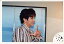 【中古】生写真(ジャニーズ)/アイドル/光GENJI 光GENJI/赤坂晃/横型・バストアップ・衣装白・黒・左手指立て・体右向き・背景水色・ベージュ/公式生写真 200円