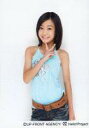 【中古】生写真(ハロプロ)/アイドル/°C-ute °C-ute/萩原舞/膝上・衣装水色・ジーンズ・右手ピース・笑顔/公式生写真