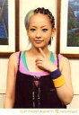 【中古】生写真(ハロプロ)/アイドル/メロン記念日 メロン記念日/大谷雅恵/上半身・左手顎・衣装黒ピンク緑・口閉じ・後ろに絵画/公式生写真