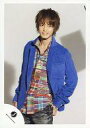 【中古】生写真(ジャニーズ)/アイドル/NYC NYC /中山優馬/膝上・ジャケット青・赤・緑のチェック柄シャツ・ジーンズ・左手腰・目線右・背景白/公式生写真