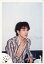 【中古】生写真(ジャニーズ)/アイドル/光GENJI 光GENJI/赤坂晃/上半身・衣装白・黒・黒のソファに座り・背景白/公式生写真 200円