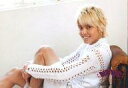 【中古】生写真(ジャニーズ)/アイドル/NEWS NEWS/手越祐也/横型・衣装白・膝上・座り・膝抱え・背景白・枠無し/NEWS LIVE TOUR 2012~美しい恋にするよ~