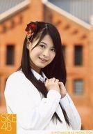 【中古】生写真(AKB48・SKE48)/アイドル/SKE48 小木曽汐莉/上半身・衣装白・両手合わせ・体右向き/横浜赤レンガ倉庫 握手会会場限定/公式生写真