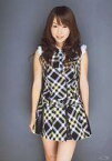 【中古】生写真(AKB48・SKE48)/アイドル/AKB48 大堀恵/膝上・衣装黒・黄色・チェック柄・背景グレー/ガチャ引き換え生写真