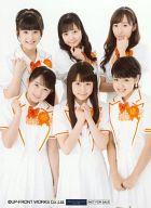 【中古】生写真(ハロプロ)/アイドル/カントリー・ガールズ カントリー・ガールズ/集合(6人)/衣装白・オレンジ/トレカサイズ/CD「愛おしくってごめんね/恋泥棒 通常盤A」特典