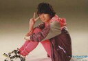 【エントリーで全品ポイント10倍!(8月18日09:59まで)】【中古】生写真(ジャニーズ)/アイドル/Hey!Say!JUMP Hey!Say!JUMP/伊野尾慧/横型・全身・衣装ピンク・赤・座り・右手ピース・体左向き・枠無し・ロゴ「Hey!Say!JUMP SUMMARY 2010」/公式生写真