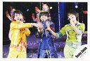 【中古】生写真(ジャニーズ)/アイドル/Sexy Zone SexyZone/マリウス・佐藤・松島/ライブフォト・横型・膝上・左手マイク・右手前・センター佐藤衣装青/公式生写真(3)