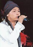 【中古】生写真(ジャニーズ)/アイドル/KinKi Kids KinKi Kids/堂本剛/バストアップ・衣装白・右手マイク・ライブフォト・KinKi Kids 10th Anniversary/公式生写真(3)