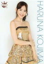 【中古】生写真(AKB48 SKE48)/アイドル/AKB48 小嶋陽菜/膝上 衣装金 笑顔/AKB48オフィシャルカフェ＆ショップ限定A4サイズ生写真ポスター