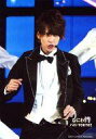 【中古】生写真(ジャニーズ)/アイドル/7WEST 7WEST/藤井流星/ライブフォト・上半身・衣装黒.白・目線右・イヤホンマイク・背景青/なにわ侍 ハローTOKYO!!