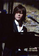 【中古】生写真(ジャニーズ)/アイドル/Question? Question?/石垣大祐/ライブフォト・上半身・衣装黒・ピアノ・目線左/なにわ侍 ハローTOKYO!!