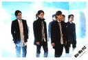 生写真(ジャニーズ)/アイドル/Kis-My-Ft2 Kis-My-Ft2/集合(7人)/横型・膝上・衣装黒白・目線右・背景水色/15夏秋 パンフ＆グッズ/公式生写真