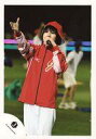 【中古】生写真(ジャニーズ)/アイドル/Hey! Say! JUMP Hey!Say!JUMP/森本龍太郎/膝上・ジャージ赤・左手マイク・右手上げ・帽子・球場/...