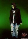 【中古】生写真(ジャニーズ)/アイドル/KAT-TUN KAT-TUN/赤西仁/ライブフォト・全身・衣装黒・ダメージジーンズ・顔下向き・グレーのネクタイ・顔下向き・枠無し/「Star Live 友&仁(You&Jin)」