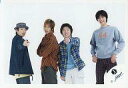 【中古】生写真(ジャニーズ)/アイドル/ジャニーズ ジャニーズ/山下智久・風間俊介・ジミー・生田斗真/集合4人・横型・膝上・生田右手前・風間左手前・チェック柄シャツ・山下腕組み/公式生写真