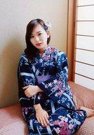 【中古】生写真(AKB48・SKE48)/アイドル/NMB48 木下春奈/全身・座り・浴衣・花柄・左手右肘/「NMB48 2016-2017 スクールカレンダー THE百合劇場 木下百花 presents」封入特典生写真