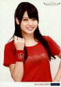 【中古】生写真(ハロプロ)/アイドル/°C-ute °C-ute/矢島舞美/上半身・Tシャツ赤・リストバンド・右手グー・左手腰・歯見せ/°C-uteコンサートツアー2013秋『Queen of J-POP~たどり着いた女戦士~』
