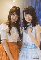 【中古】生写真(AKB48・SKE48)/アイドル/AKB48 入山杏奈・宮脇咲良/CD「翼はいらない」Amazon.co.jp特典生写真