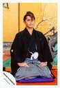 【中古】生写真(ジャニーズ)/アイドル/タッキー&翼 タッキー&翼/今井翼/全身・正座・和服・黒・白・口閉じ・屏風/16新春 パンフ&グッズ撮影/公式生写真