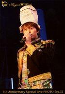 【中古】生写真(男性)/アイドル/BOYS AND MEN No.37 : BOYS AND MEN/小林豊/ライブフォト・上半身・衣装黒.黄緑・頭に被り物・左手マイク・背景黒/「5th Anniversary Special Live」ボイメン☆ファミリー限定ランダム生写真