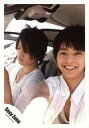 【中古】生写真(ジャニーズ)/アイドル/Sexy Zone SexyZone/菊池風磨・佐藤勝利/バストアップ・座り・衣装白ベージュ・ネックレス・笑顔/公式生写真