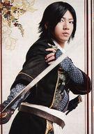 【中古】生写真(男性)/俳優 矢崎広(土方歳三)/膝上・キャラクターショット・体右向き・衣装黒・右手刀・左手右肩/ミュージカル「薄桜鬼」風間千景篇 トレーディングブロマイド