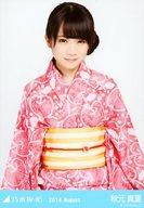 【中古】生写真(乃木坂46)/アイドル/乃木坂46 秋元真夏/浴衣・上半身/「2014.August」会場限定生写真