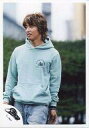 【中古】生写真(ジャニーズ)/アイドル/SMAP SMAP/木村拓哉/膝上・衣装水色パーカー・ジーンズ・目線左/公式生写真