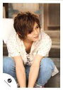 【中古】生写真(ジャニーズ)/アイドル/Hey! Say! JUMP Hey!Say!JUMP/山田涼介/しゃがみ・衣装白.水玉柄・インナーボーダー柄・ジーンズ・目線右/公式生写真