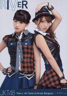 【中古】生写真(AKB48・SKE48)/アイドル/JKT48 高城亜樹・仲川遥香/膝上・高城左手帽子/CD「RIVER」日本限定予約特典