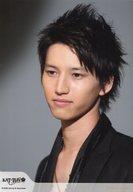 【中古】生写真(ジャニーズ)/アイドル/KAT-TUN KAT-TUN/田口淳之介/バストアップ・衣装黒・ネックレス・目線左・背景グレー/Johnny’s web